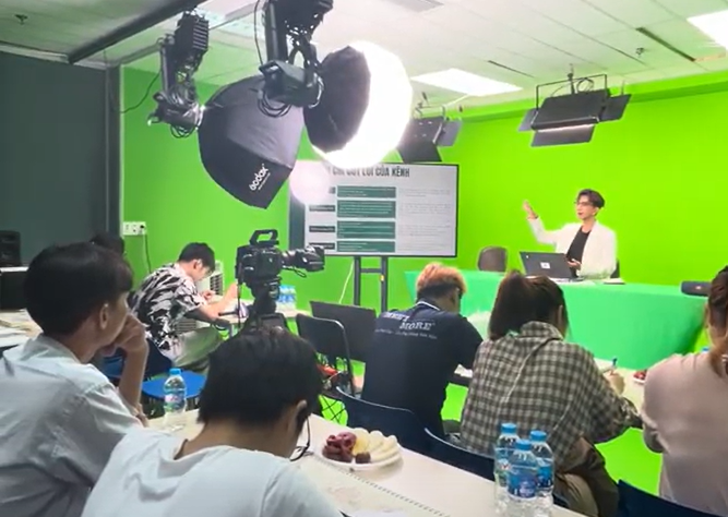 Live Channel tổ chức workshop hướng dẫn livestream trên Tiktok